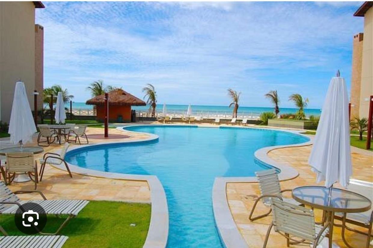 Apartamento Vista Total Do Mar Uma Cobertura A 400M Do Beach Park No Porto Das Dunas Aquiraz Condominio Terramaris Piscina Ampla Parque Infantil Sauna Estacionamento Privado Dış mekan fotoğraf